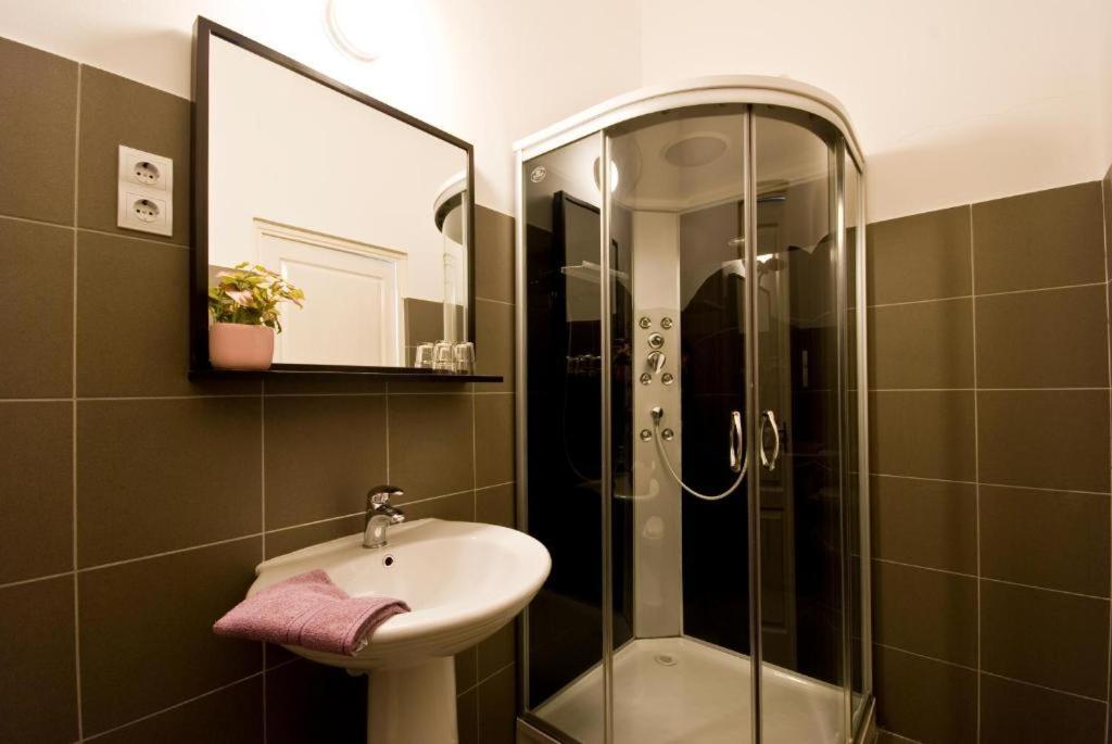 Balcony Apartment Budapest Bagian luar foto