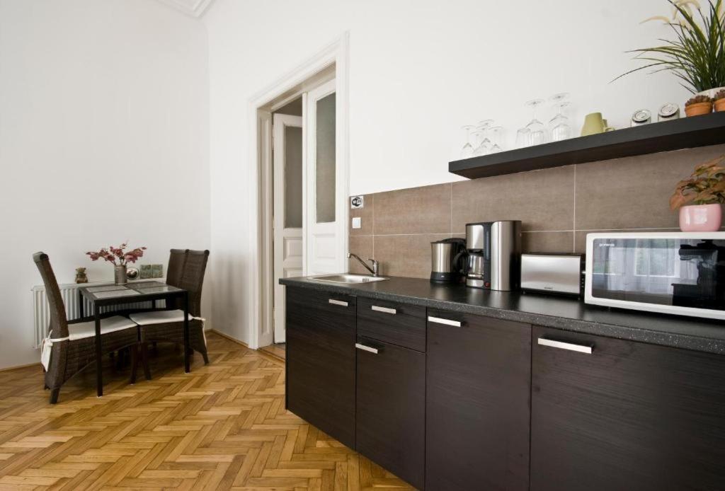 Balcony Apartment Budapest Bagian luar foto